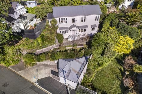 Photo of property in 74 Glen Road, Kelburn, Wellington, 6012
