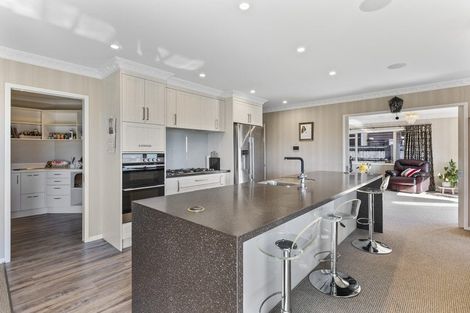 Photo of property in 9a Manukaka Heights, Hurdon, New Plymouth, 4310