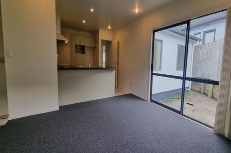 Photo of property in 37 Heathglen Place, Bayview, Auckland, 0629