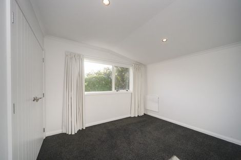 Photo of property in 5a Athlone Place, Hokowhitu, Palmerston North, 4410