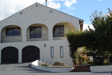 Photo of property in 2 Craig Place, Bridge Hill, Alexandra, 9320