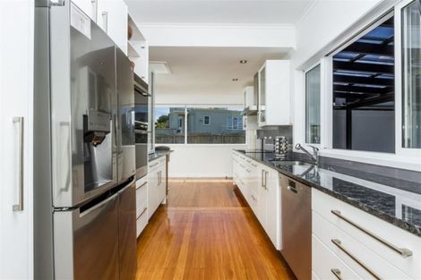 Photo of property in 1 Achilles Crescent, Narrow Neck, Auckland, 0624