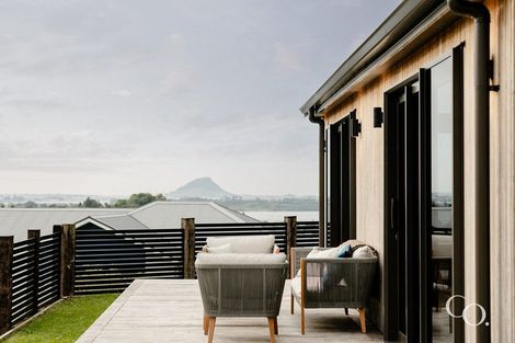 Photo of property in 42 Te Auhi Way, Welcome Bay, Tauranga, 3112