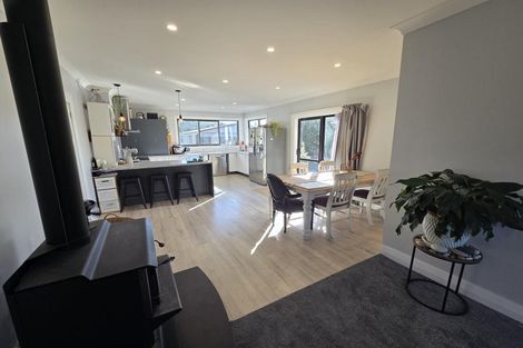 Photo of property in 12 Halsey Street, Clinton, 9534