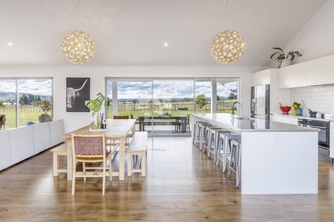 Photo of property in 470 Porangahau Road, Waipukurau, 4282