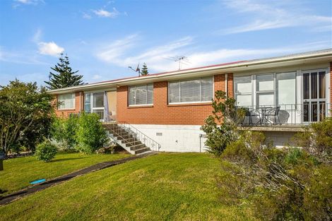 Photo of property in 2/61 Royal View Road, Te Atatu South, Auckland, 0610