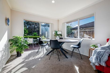Photo of property in 47 Hewlett Road, Massey, Auckland, 0614