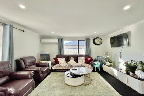 Photo of property in 34 Te Ara O Toroa, Wainuiomata, Lower Hutt, 5014