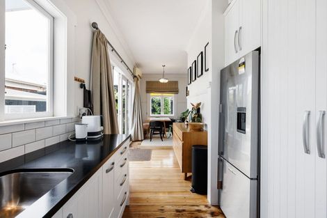 Photo of property in 9 Rata Street, Maeroa, Hamilton, 3200