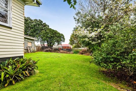 Photo of property in 13 Newbury Place, Waitara, 4320