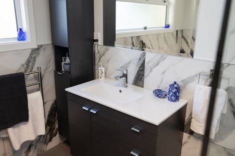 Photo of property in 658 Roberts Line, Kelvin Grove, Palmerston North, 4470