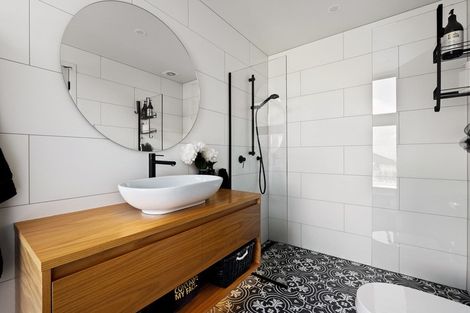 Photo of property in 32 Falconer Rise, Jacks Point, Queenstown, 9371