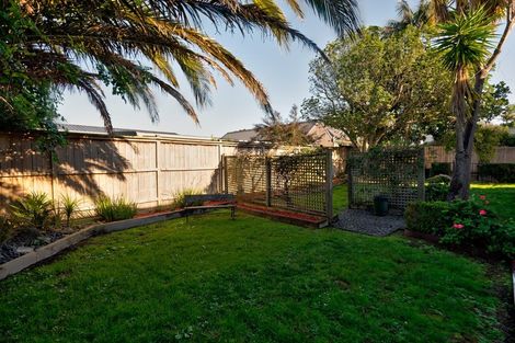 Photo of property in 105 Litten Road, Cockle Bay, Auckland, 2014