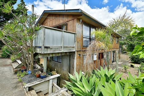 Photo of property in 1295 Whangaparaoa Road, Army Bay, Whangaparaoa, 0930