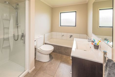 Photo of property in 17 Magnolia Crescent, Tawhero, Whanganui, 4501