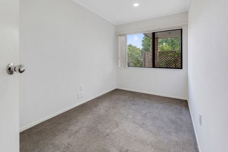 Photo of property in 1/47 Wiltshire Place, Somerville, Auckland, 2014