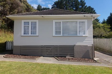 Photo of property in 27 Fraser Street, Wainuiomata, Lower Hutt, 5014