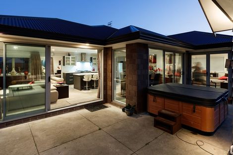 Photo of property in 47 Rodeo Drive, Kelvin Grove, Palmerston North, 4414