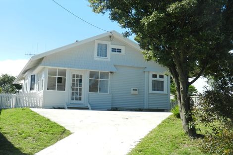 Photo of property in 6 Babbacombe Avenue, Otaki Beach, Otaki, 5512