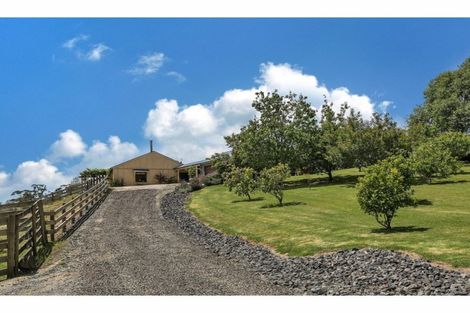 Photo of property in 11 Pineview Lane, Helensville, 0875