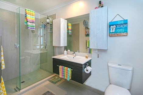 Photo of property in 18 Ross Place, Whiritoa, Whangamata, 3691