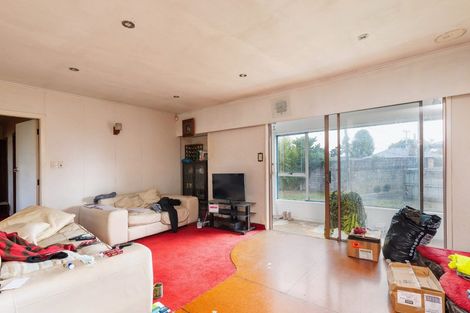 Photo of property in 54 St Leonards Road, Kelston, Auckland, 0602