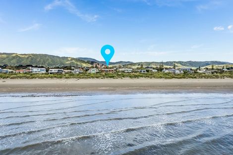 Photo of property in 71 Field Way, Waikanae Beach, Waikanae, 5036