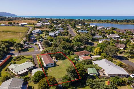 Photo of property in 1 Adela Stewart Drive West, Athenree, Katikati, 3177