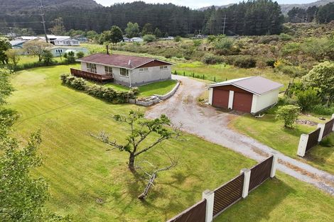 Photo of property in 16 Omapere Street, Dobson, Greymouth, 7805