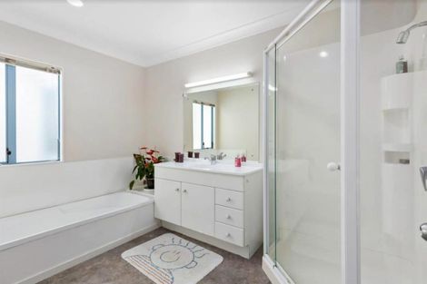 Photo of property in 2/840 Whangaparaoa Road, Manly, Whangaparaoa, 0930