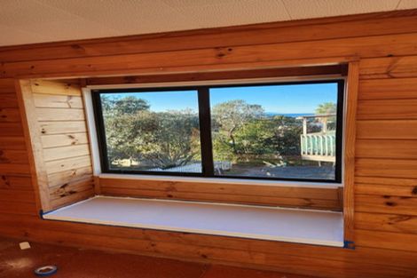 Photo of property in 10b Cedar Terrace, Stanmore Bay, Whangaparaoa, 0932