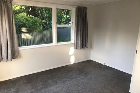 Photo of property in 39 Lowry Crescent, Stokes Valley, Lower Hutt, 5019