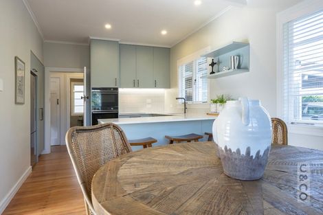 Photo of property in 29 Cambridge Road, Riverhead, 0820