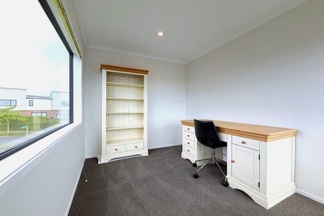 Photo of property in 63 Te Oneroa Way, Long Bay, Auckland, 0630