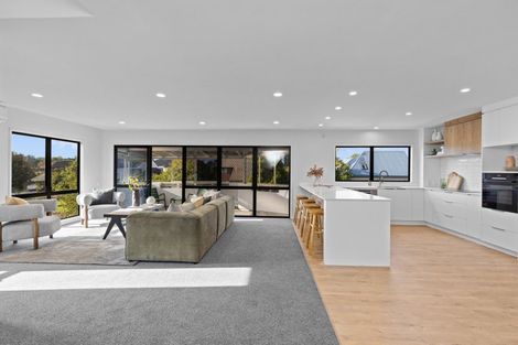 Photo of property in 18a Burn-murdoch Street, St Andrews, Hamilton, 3200