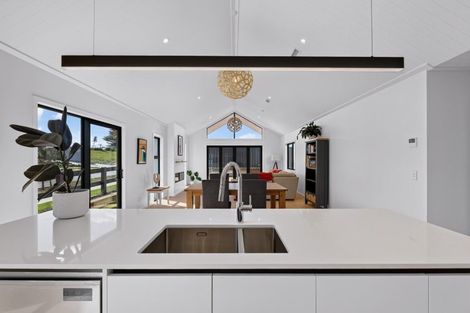 Photo of property in 8 Annie Aranui Drive, Poraiti, 4182