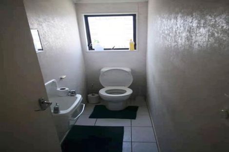 Photo of property in 102 Stapleford Crescent, Browns Bay, Auckland, 0630