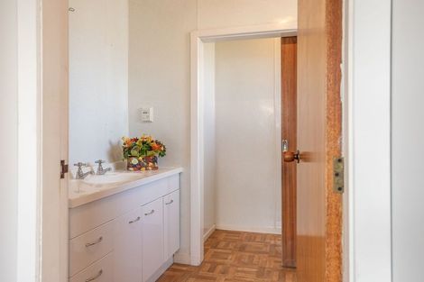 Photo of property in 27 Romilly Street, Westport, 7825