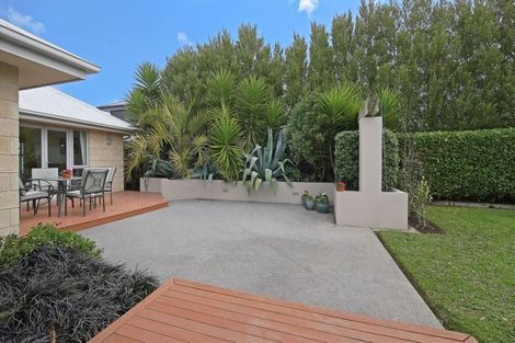 Photo of property in 5 Foresters Crescent, Parklands, Christchurch, 8083