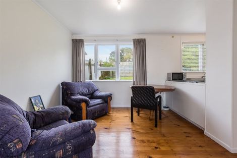 Photo of property in 1b Durham Street, Cannons Creek, Porirua, 5024
