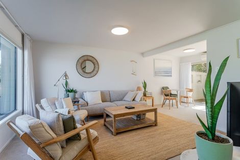 Photo of property in 3/222 The Esplanade, Island Bay, Wellington, 6023