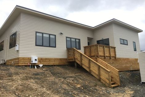 Photo of property in 34b Speargrass Grove, Timberlea, Upper Hutt, 5018