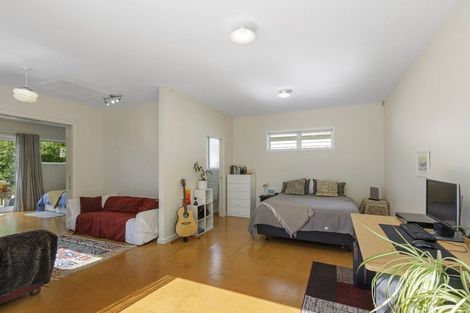 Photo of property in 5 Meadows Avenue, Waiwhetu, Lower Hutt, 5010