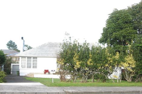 Photo of property in 6 Tui Crescent, Manurewa, Auckland, 2102