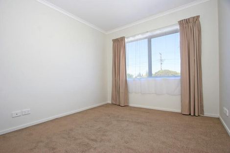 Photo of property in 58 Kenderdine Road, Papatoetoe, Auckland, 2025