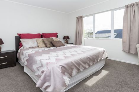 Photo of property in 2/47 Orangewood Drive, Northpark, Auckland, 2013