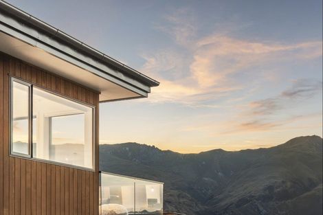 Photo of property in 8 Landsborough Lane, Wanaka, 9305