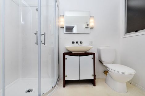 Photo of property in 85 Farquhar Road, Glendene, Auckland, 0602