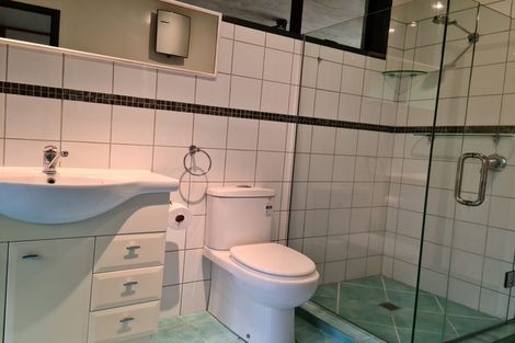 Photo of property in 3 Wolsley Avenue, Milford, Auckland, 0620