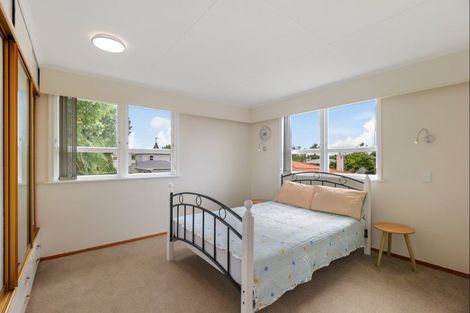 Photo of property in 28 Highbury Drive, Levin, 5510